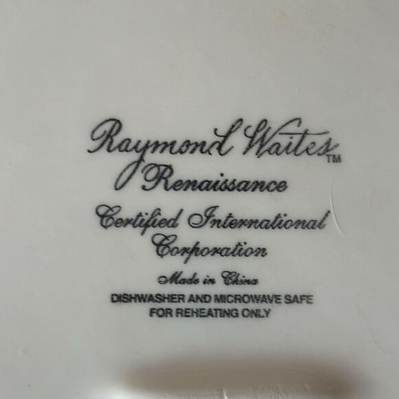 Rare! Raymond Waites Renaissance Certified plates Set of Four! - Picture 5 of 6